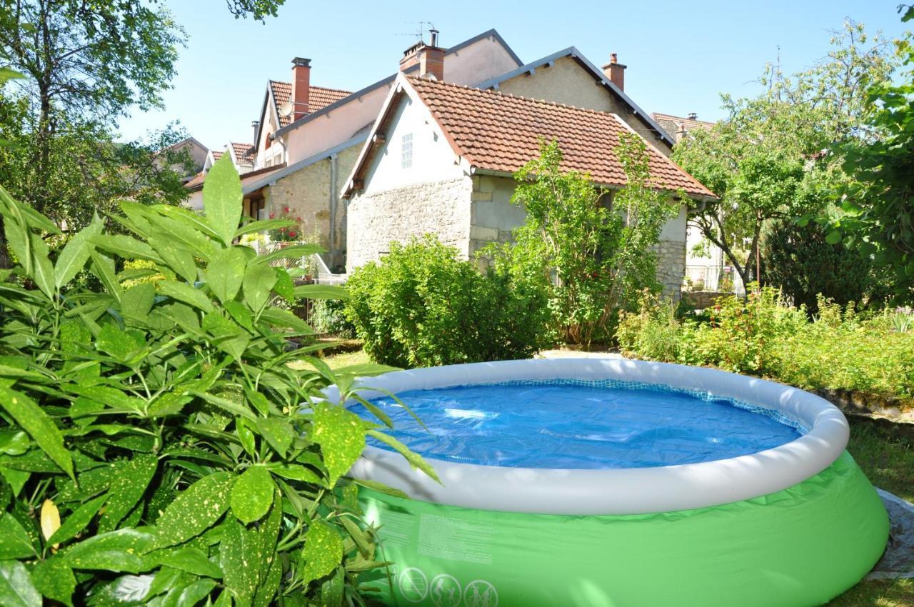 Maison Confortable Ornans + Jardin エクステリア 写真